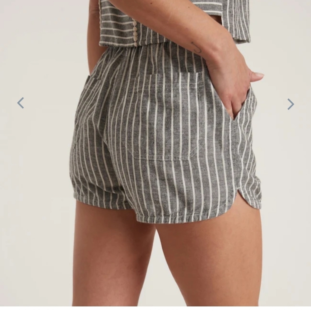 Marine Layer Gray and White Striped Linen Blend Shorts - Picture 4 of 7